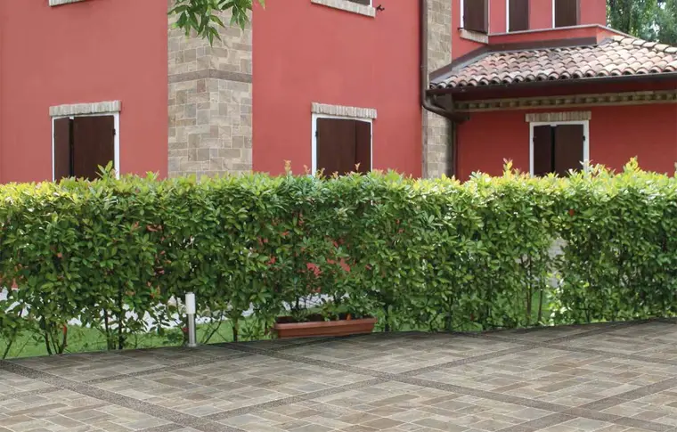 Antica Ceramica Rubiera Muro Di Siena — πορσελανάτο πλακάκι δαπέδου και τοίχου με όψη πέτρας, για εσωτερικούς και εξωτερικούς χώρους