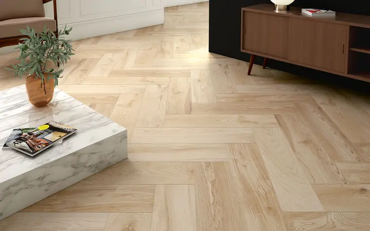 Ermes Ceramiche Xyla — πορσελανάτο πλακάκι δαπέδου και τοίχου με όψη ξύλου