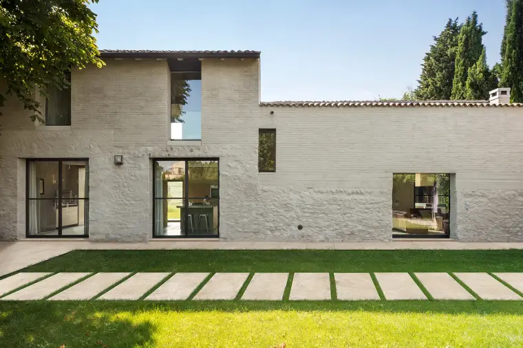 Marazzi Mystone Limestone20 — πορσελανάτο πλακάκι δαπέδου με όψη πέτρας, για εσωτερικούς και εξωτερικούς χώρους