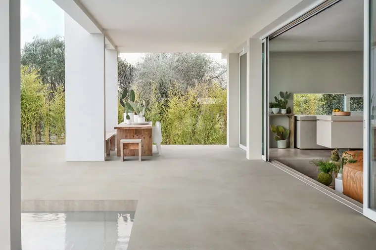 Marazzi Slow Cold20 — πορσελανάτο πλακάκι με όψη πέτρας, για εσωτερικούς και εξωτερικούς χώρους