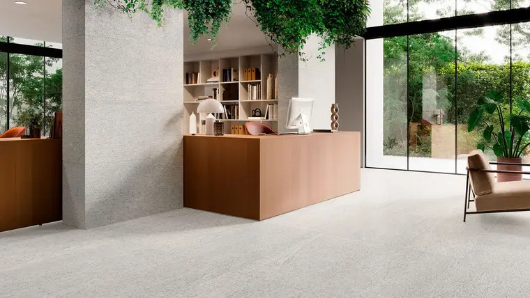 Ceramica Sant'Agostino Unionstone — πορσελανάτο πλακάκι δαπέδου και τοίχου με όψη πέτρας, για εσωτερικούς και εξωτερικούς χώρους
