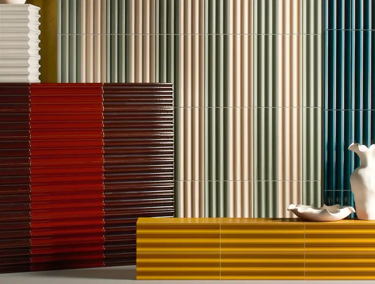 Sartoria Plinth — κεραμικό πλακάκι τοίχου με διακοσμητικό σχέδιο